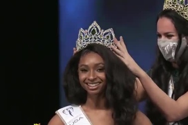 Phút đăng quang của Hoa hậu Trái đất Mỹ 2021