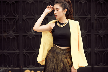 Dương Yến Nhung sành điệu ra phố mùa đông