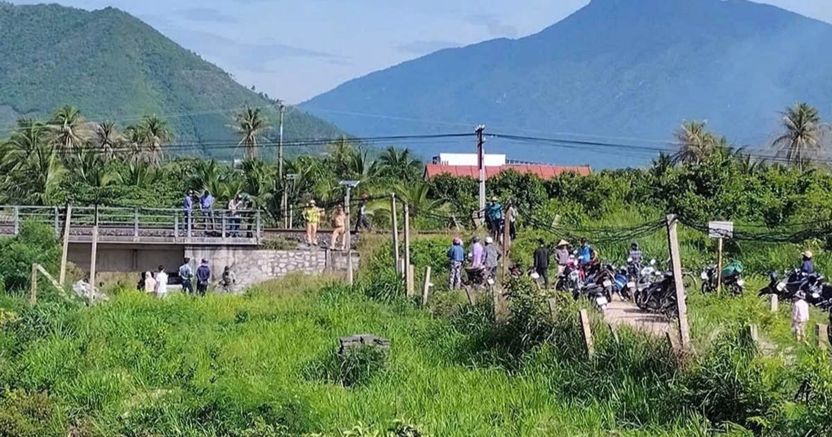 Người đàn ông nằm giữa đường ray bị tàu hỏa cán tử vong