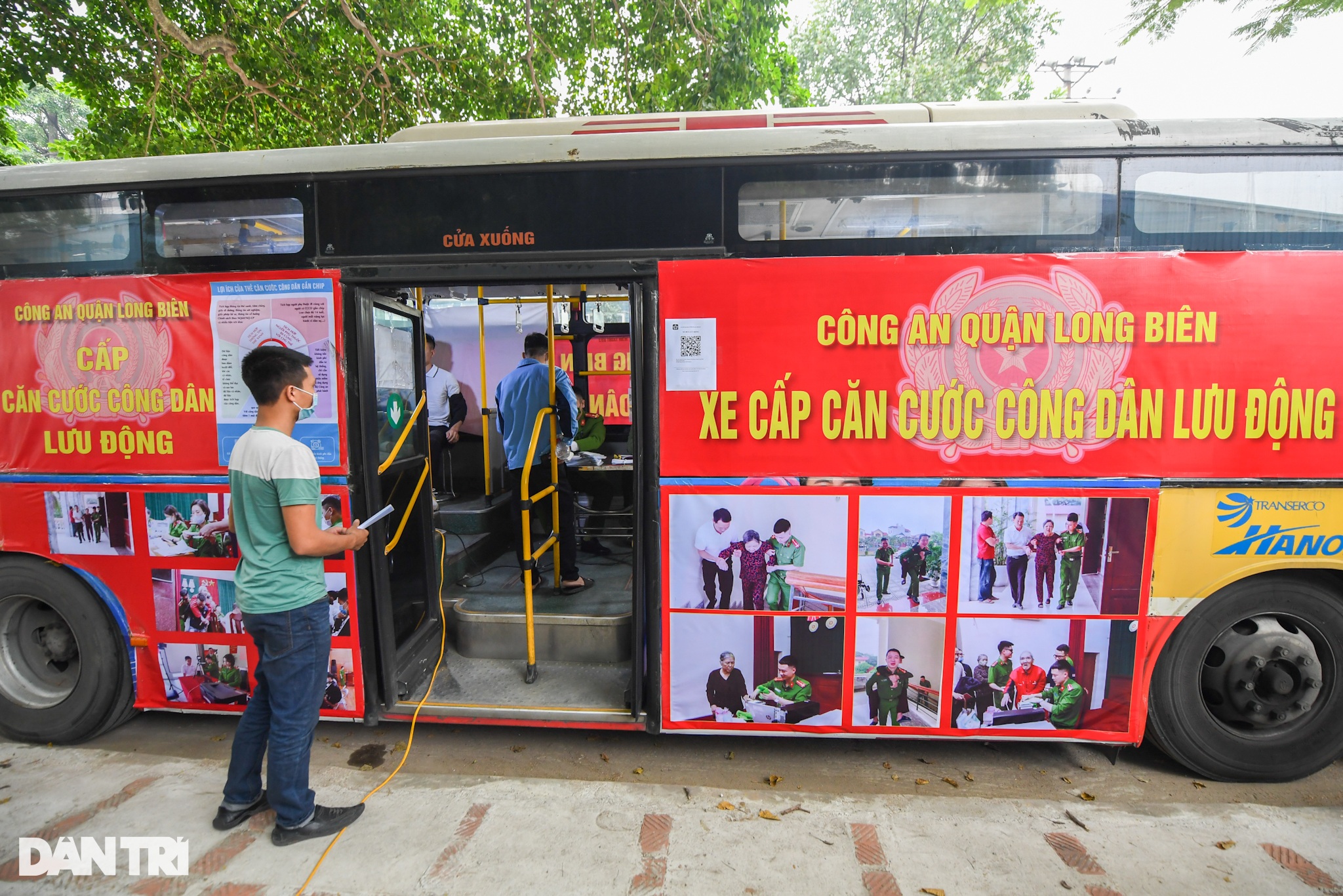 Độc đáo mô hình cấp CCCD gắn chíp trên xe buýt tại Hà Nội - 6 Độc đáo mô hình cấp CCCD gắn chíp trên xe buýt tại Hà Nội - 6