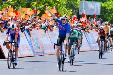 Tay đua người Belarus lần thứ 5 thắng chặng tại Cuộc đua xe đạp toàn quốc