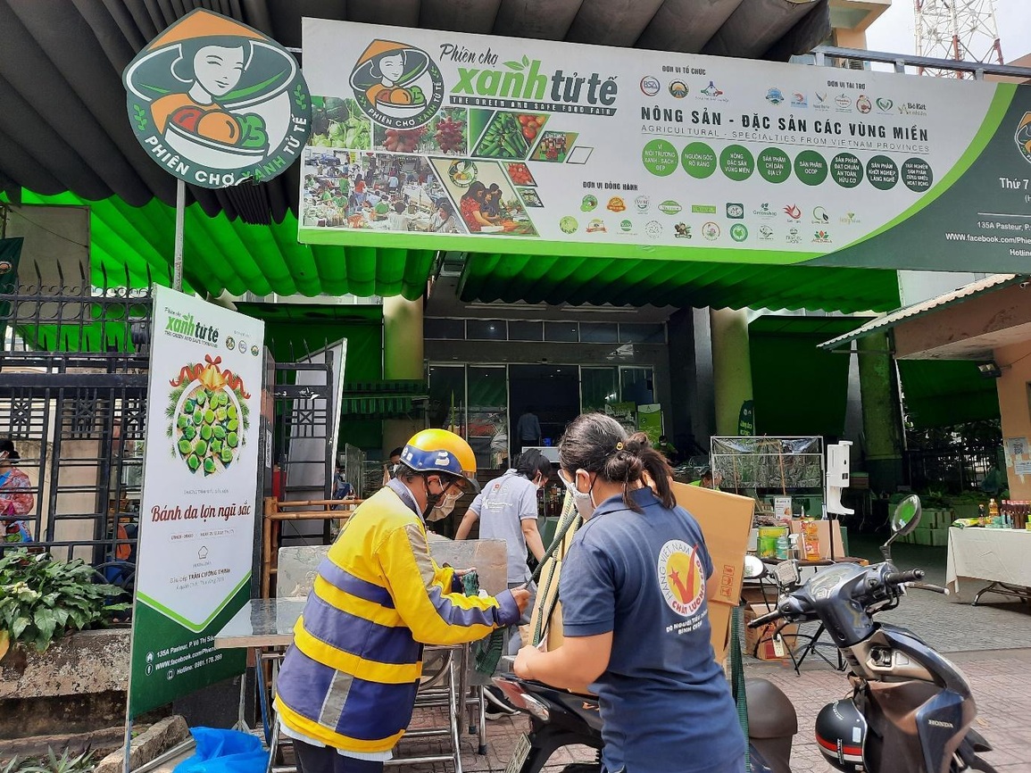 Tài xế công nghệ cuối năm: Tết được ăn cơm có thịt! - 1 Tài xế công nghệ cuối năm: Tết được ăn cơm có thịt! - 1