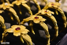 Giá vàng xuống thấp nhất từ đầu năm