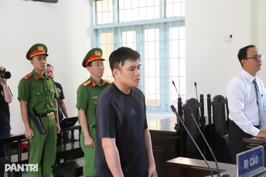 Tiếp tục hoãn phiên tòa xét xử tài xế cán chết nữ sinh 14 tuổi ở Vĩnh Long