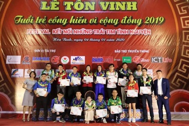 Cô gái nặng 15kg mở lớp học đặc biệt “5 không”