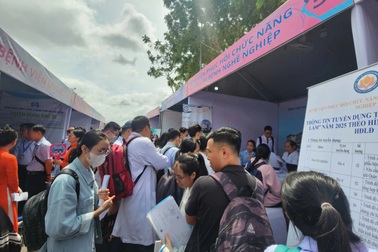 TPHCM: Ưu đãi cho bác sĩ "bỏ phố về quê", nhiều trung tâm y tế vẫn ế