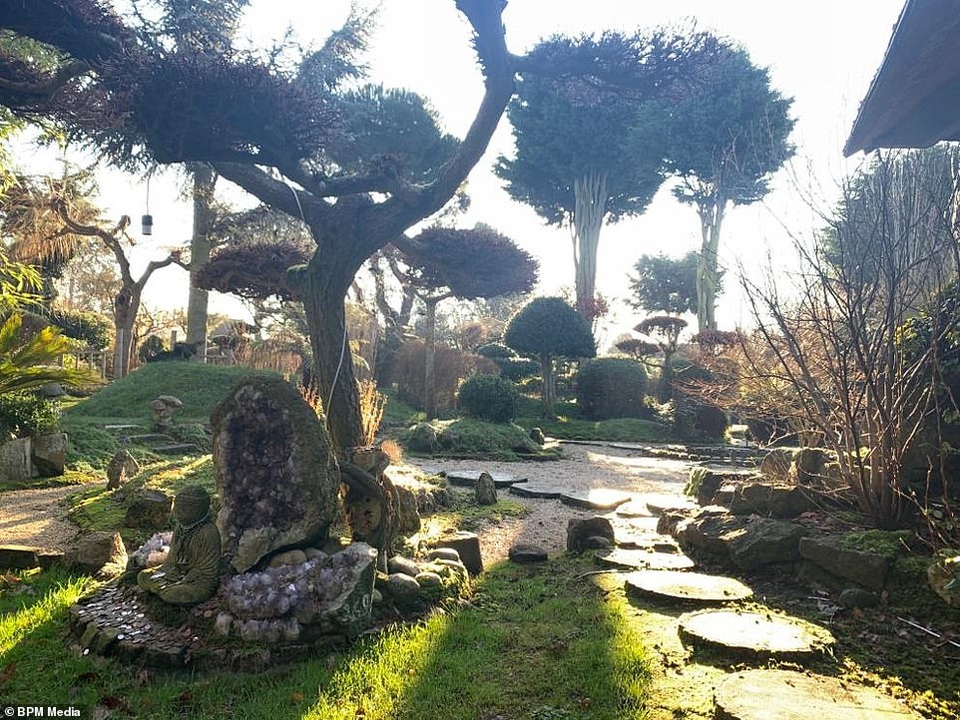 Khu vườn nhỏ thiết kế tuyệt đẹp: Mất 45 năm chăm sóc, thu hút 10 nghìn du khách mỗi năm - 1