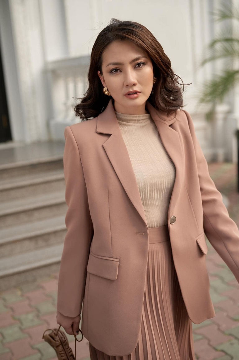 Ngọc Lan: Tôi dám đóng cảnh nóng bạo liệt đến vậy là nhờ anh Ngọc Quỳnh - 2 Ngọc Lan: Tôi dám đóng cảnh nóng bạo liệt đến vậy là nhờ anh Ngọc Quỳnh - 2