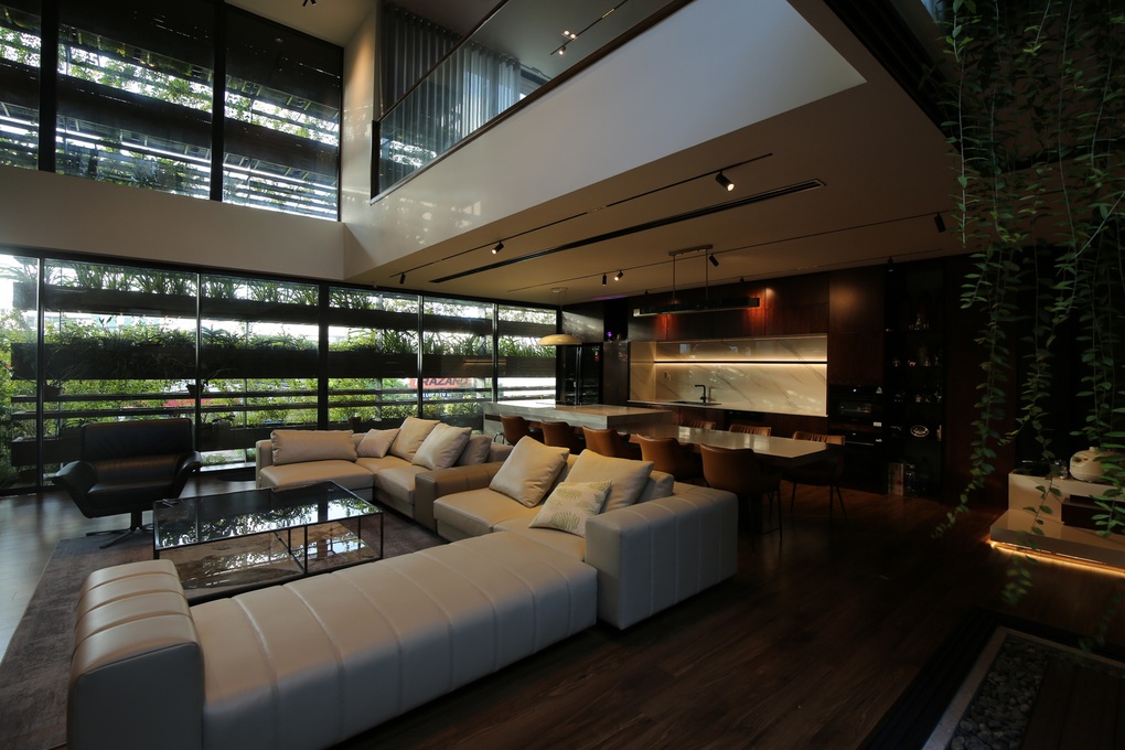 Căn nhà phố mặt đường hướng Tây, được phủ xanh cực mát mẻ tại Đà Nẵng - 5 Căn nhà phố mặt đường hướng Tây, được phủ xanh cực mát mẻ tại Đà Nẵng - 5