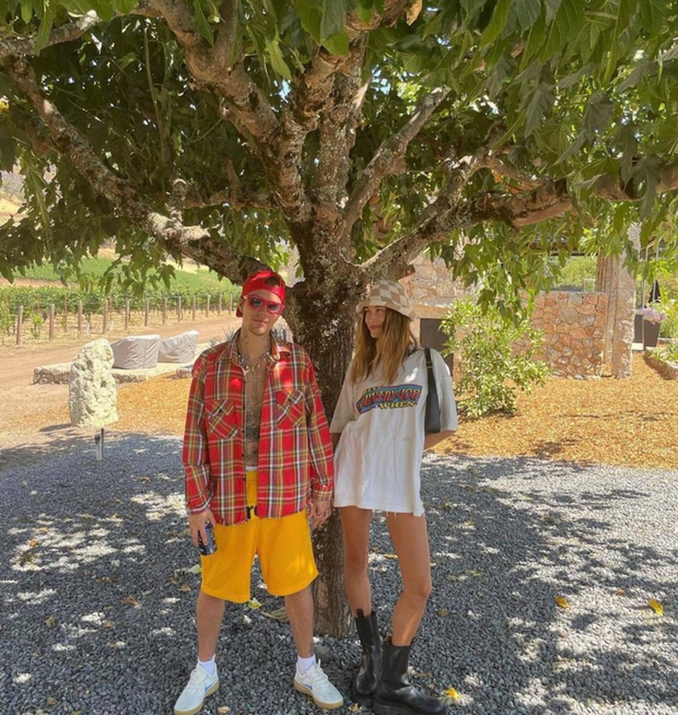 Những pha diện đồ luộm thuộm khó đỡ của Justin Bieber - 7 Những pha diện đồ luộm thuộm khó đỡ của Justin Bieber - 7