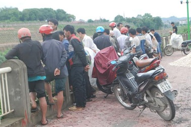 Lào Cai: Ngã xuống sông Nậm Thi trong đêm, một người mất tích