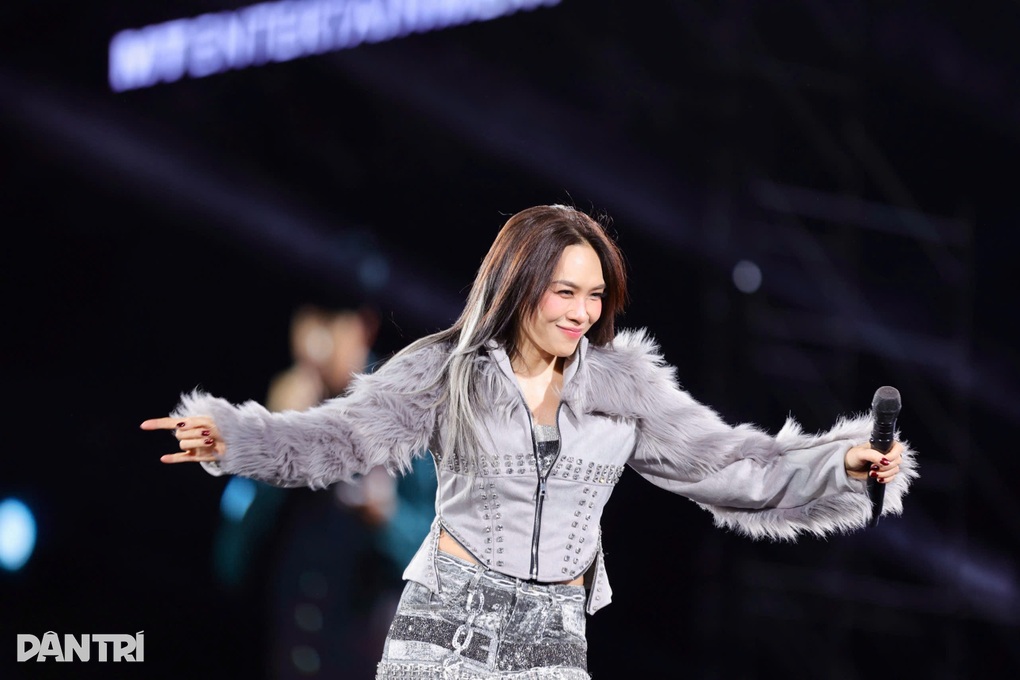 Đen Vâu xin lỗi Mỹ Tâm, thẳng thắn nói về lùm xùm dự án Nuôi em - 4 Đen Vâu xin lỗi Mỹ Tâm, thẳng thắn nói về lùm xùm dự án Nuôi em - 4