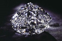 Khám xét công ty buôn kim cương lớn nhất Hà Nội vì nghi buôn lậu