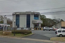 Bé sơ sinh bị vứt trong túi thể thao khóa kín 18 giờ liền không chết