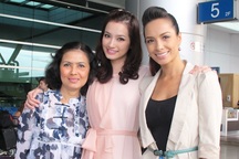 Trúc Diễm mang 100kg hành lý lên đường dự thi hoa hậu