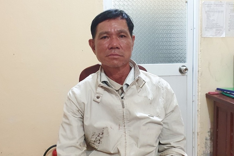 Người đàn ông đâm trọng thương con riêng của vợ hờ - 1 Người đàn ông đâm trọng thương con riêng của vợ hờ - 1