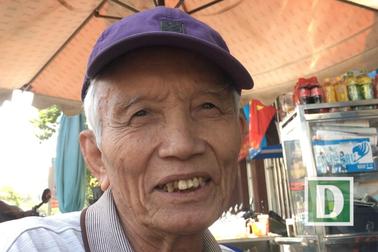 Cụ ông từng bị thu xe cá chiên buồn khi nghe tin ông Hải xin từ chức