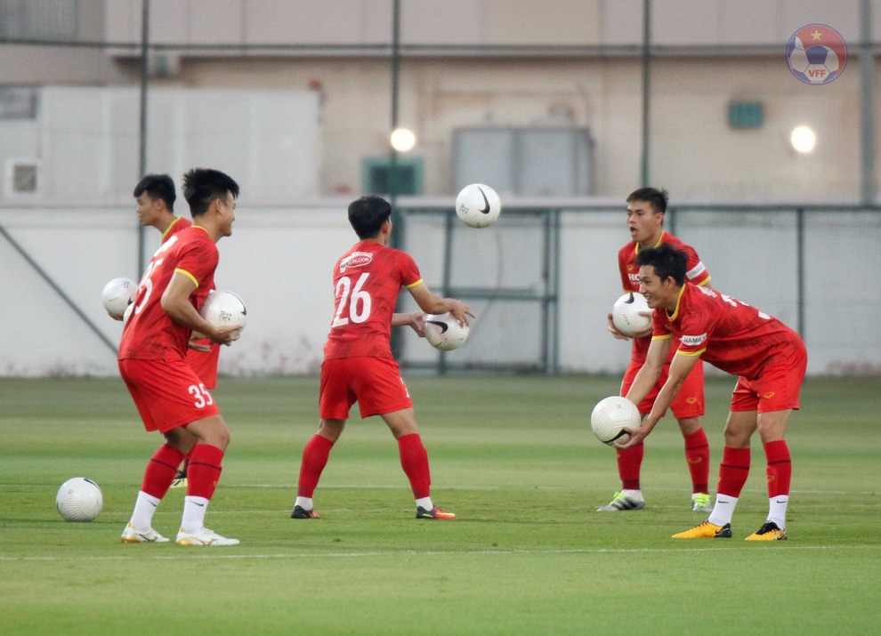 Tuấn Anh và Văn Toàn ra sân tập, mong manh cơ hội đấu Malaysia - 4
