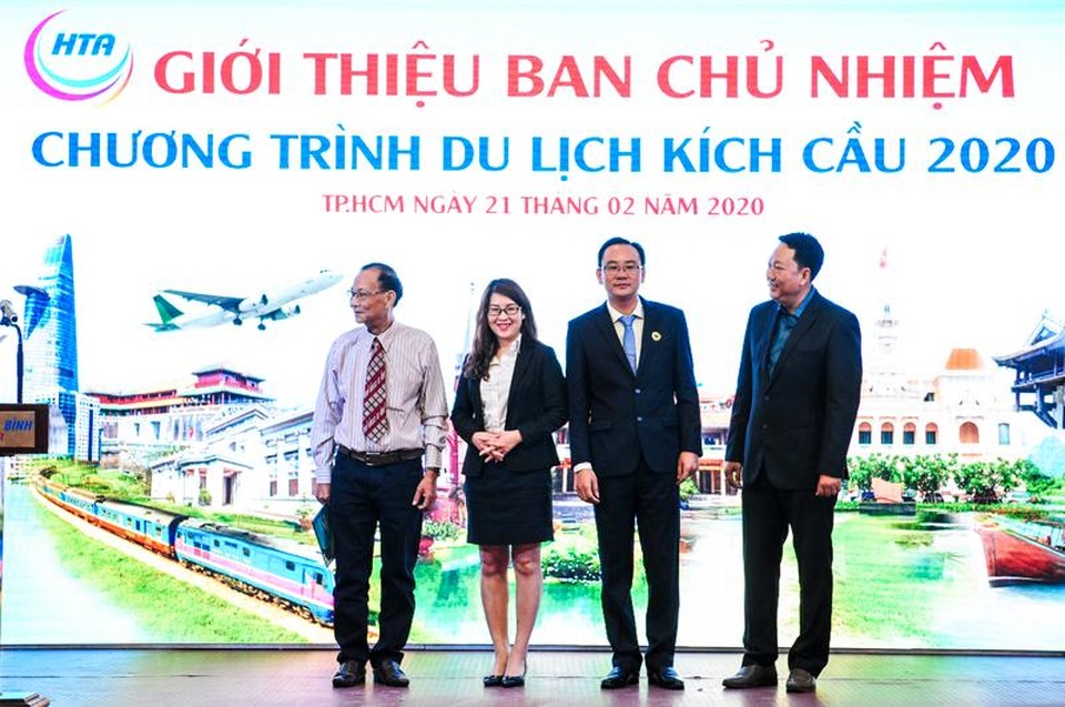 Đối đầu Covid-19, ngành du lịch giảm sâu tới 50% - 3 Đối đầu Covid-19, ngành du lịch giảm sâu tới 50% - 3
