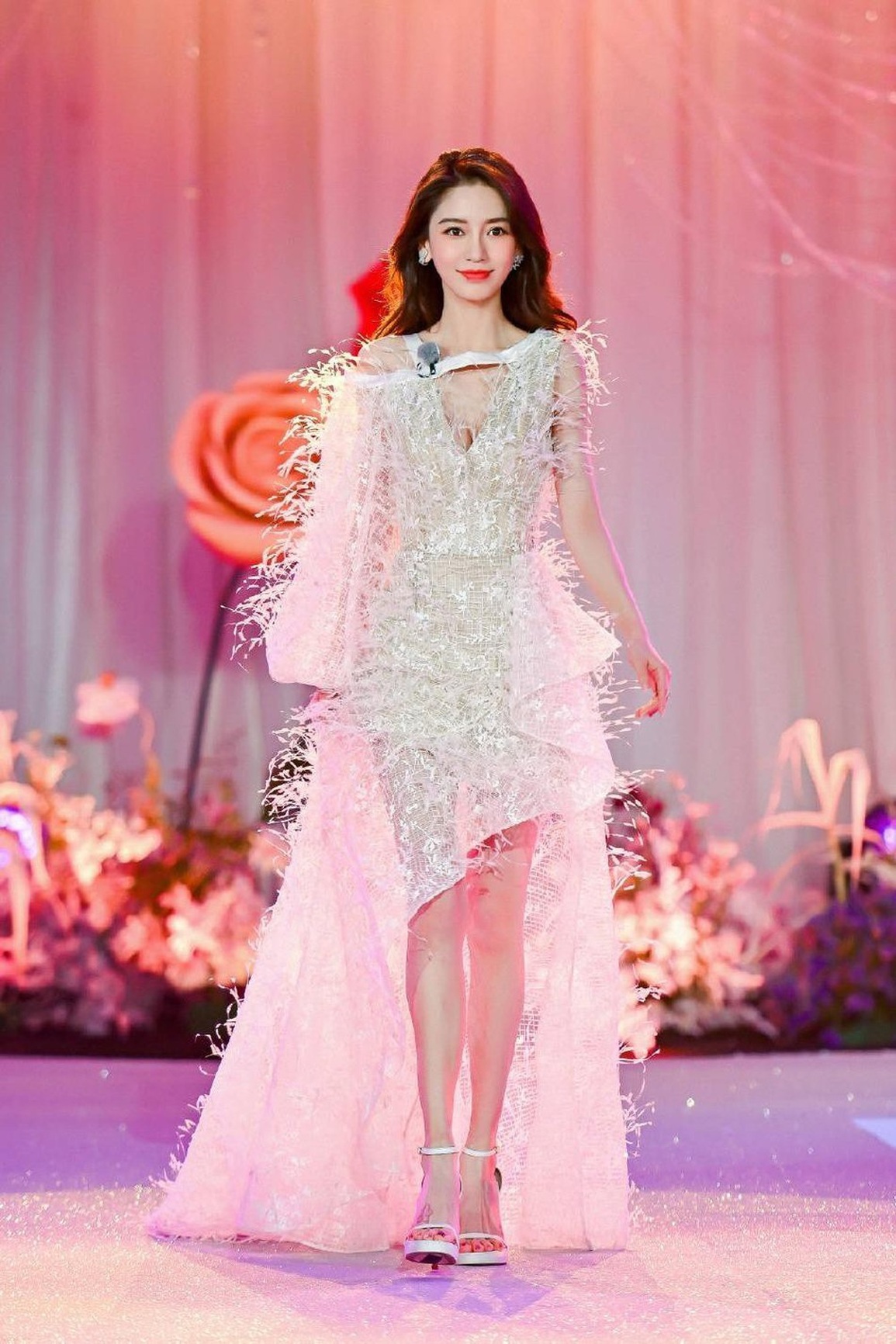 Sự nghiệp ảm đạm, chông chênh của Angelababy từ khi ly hôn - 7 Sự nghiệp ảm đạm, chông chênh của Angelababy từ khi ly hôn - 7