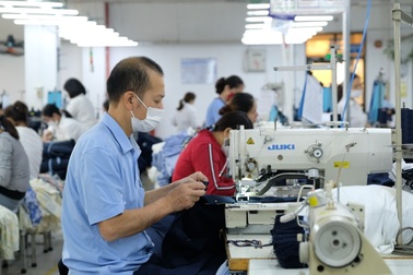 Dành 145 tỷ đồng tiền mặt hỗ trợ lao động mất việc, giảm việc