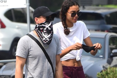 Ryan Dorsey hẹn hò với em vợ sau khi vợ qua đời