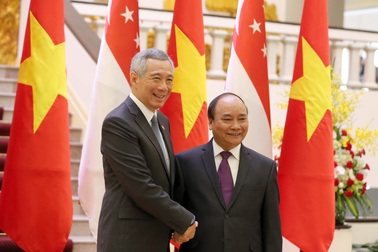Thủ tướng Singapore cam kết hỗ trợ Việt Nam nâng cao năng lực chấp pháp trên biển