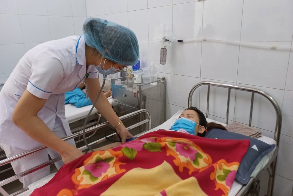 Thương cô giáo mầm non phải cắm sổ đỏ không đủ tiền chữa bệnh hiểm nghèo - 2 Thương cô giáo mầm non phải cắm sổ đỏ không đủ tiền chữa bệnh hiểm nghèo - 2