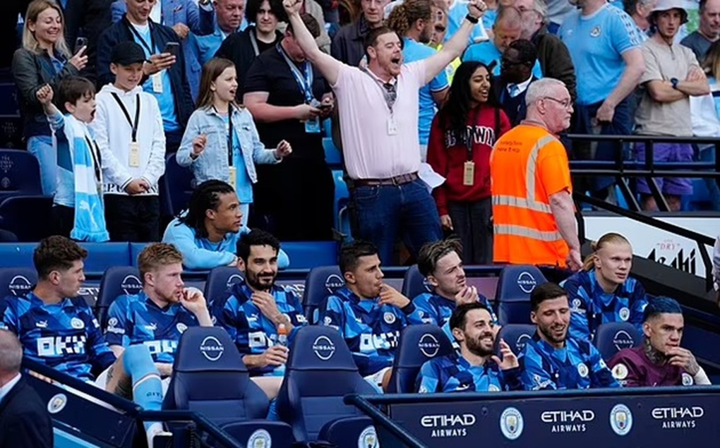 Băng ghế dự bị đắt giá nhất lịch sử bóng đá của Man City - 1 Băng ghế dự bị đắt giá nhất lịch sử bóng đá của Man City - 1