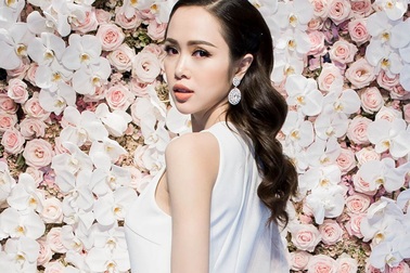 Vũ Ngọc Anh diện đầm trắng tựa thiên thần