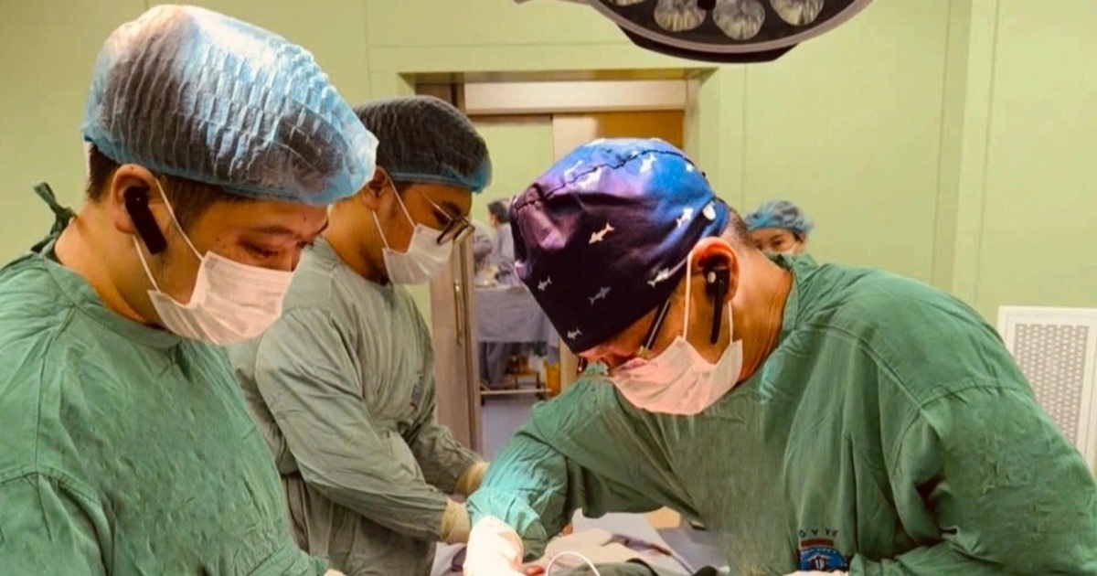 Người phụ nữ đeo khối u vú khổng lồ, nặng đến 3kg suốt 3 năm