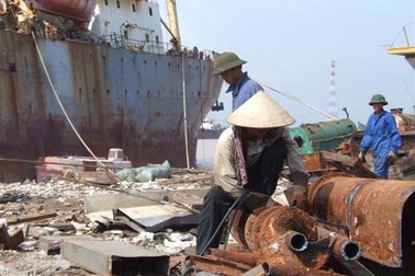 Doanh nghiệp nhập phế liệu phải ký quỹ 20% giá trị lô hàng