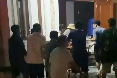 Người đàn ông tử vong sau khi đổ gục trước khung thành trận bóng giao hữu