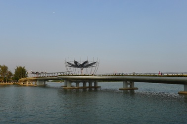 Cận cảnh cây cầu đi bộ đầu tiên ở miền Tây