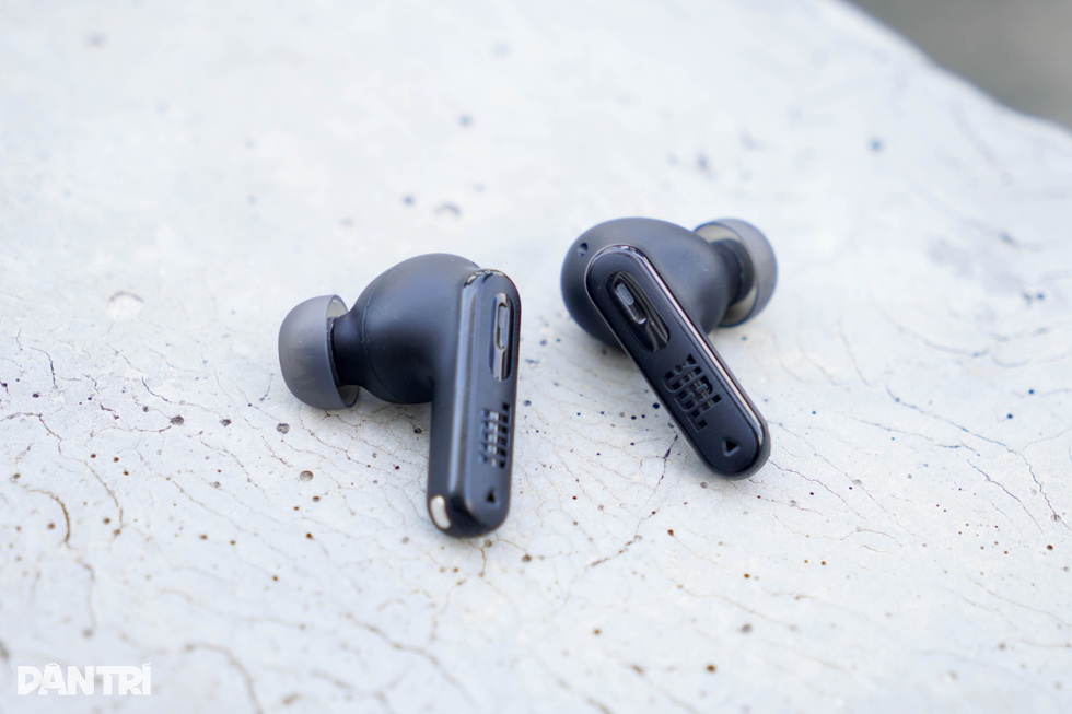 Đánh giá tai nghe JBL Tune Beam 2: Tính năng chống ồn cần cải thiện - 3 Đánh giá tai nghe JBL Tune Beam 2: Tính năng chống ồn cần cải thiện - 3