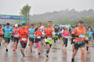 Hơn 2.000 vận động viên tham gia VPBank Bac Giang International Marathon 2023