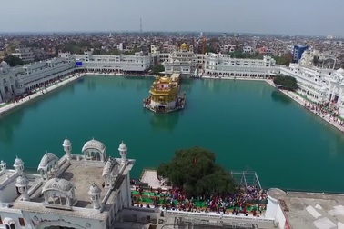 "Lóa mắt" với ngôi đền dùng 100 kg vàng để dát lên các mái vòm