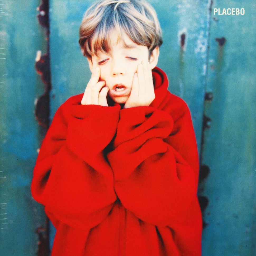 Tình tiết mới vụ cậu bé 4 tháng tuổi bị khiêu dâm hóa trên bìa album - 6 Tình tiết mới vụ cậu bé 4 tháng tuổi bị khiêu dâm hóa trên bìa album - 6