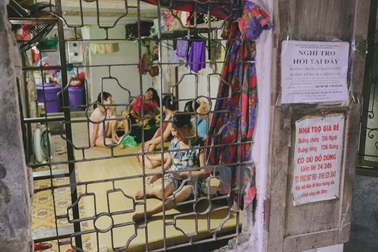 Hà Nội: Ông già "khùng" cho thuê nhà trọ điều hòa giá 15.000 đồng