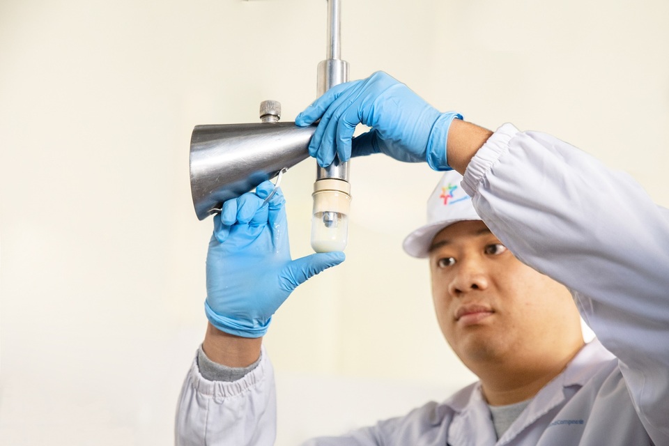Không chỉ học bảo quản sữa tươi tại gia, Hồng Diễm còn chăm tìm tòi đến tận… nhà máy - 2 Không chỉ học bảo quản sữa tươi tại gia, Hồng Diễm còn chăm tìm tòi đến tận… nhà máy - 2