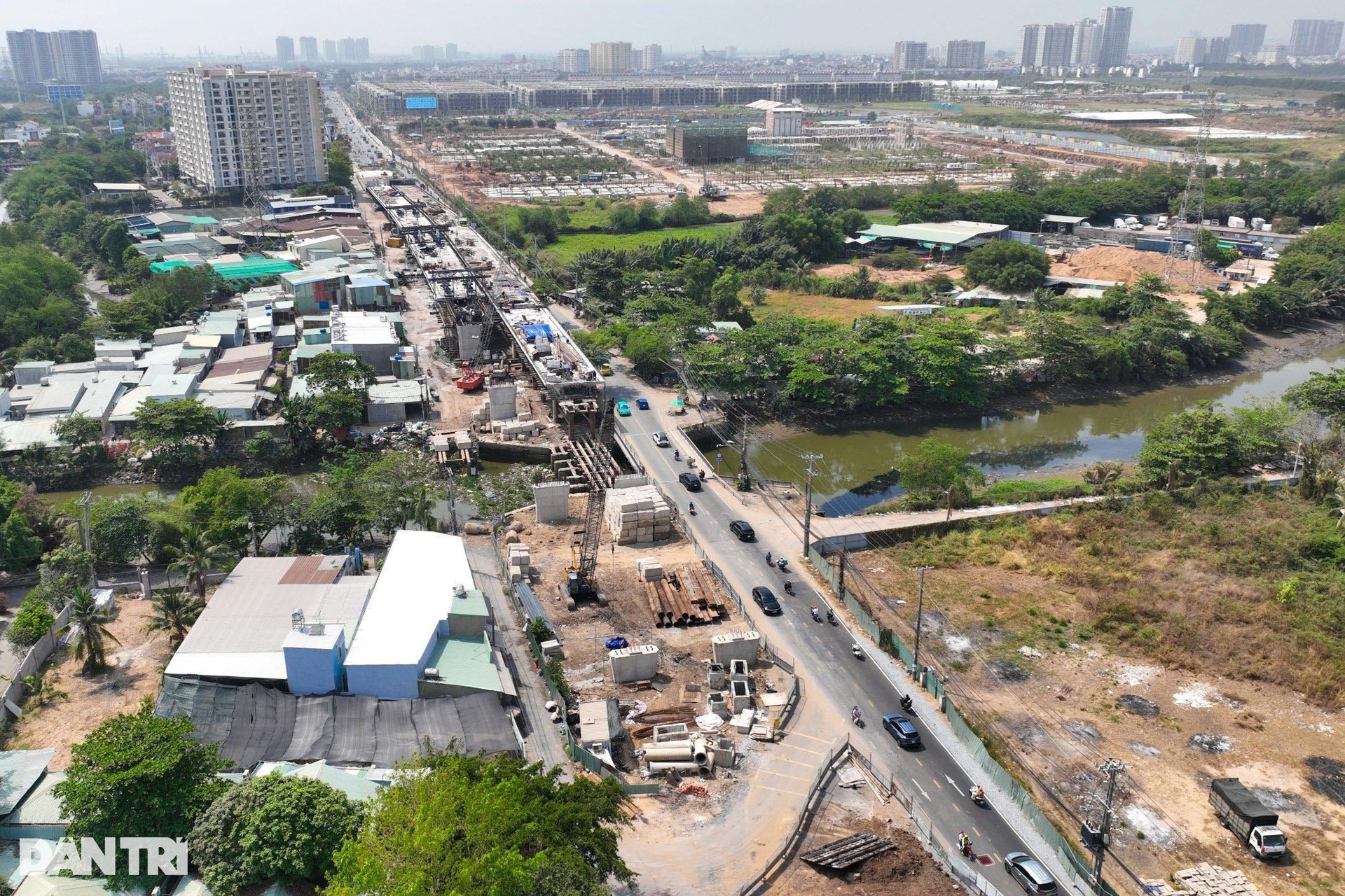 Cầu hơn 900 tỷ đồng ở TP Thủ Đức dần hoàn thiện sau nhiều năm bỏ hoang - 1 Cầu hơn 900 tỷ đồng ở TP Thủ Đức dần hoàn thiện sau nhiều năm bỏ hoang - 1