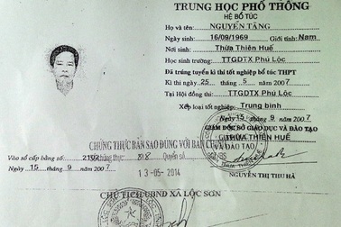 Trưởng Công an xã dùng bằng giả