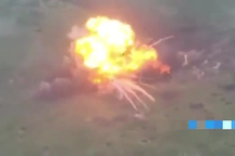 Ukraine phóng tên lửa, đánh nổ xe tăng "cảm tử" của Nga