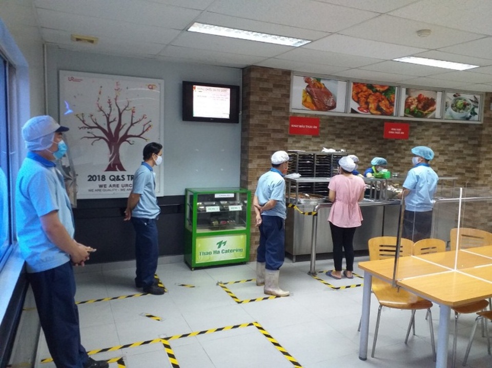 “Chống dịch như chống giặc” - Ứng phó của URC Việt Nam giúp nhân viên tự hào - 2 “Chống dịch như chống giặc” - Ứng phó của URC Việt Nam giúp nhân viên tự hào - 2