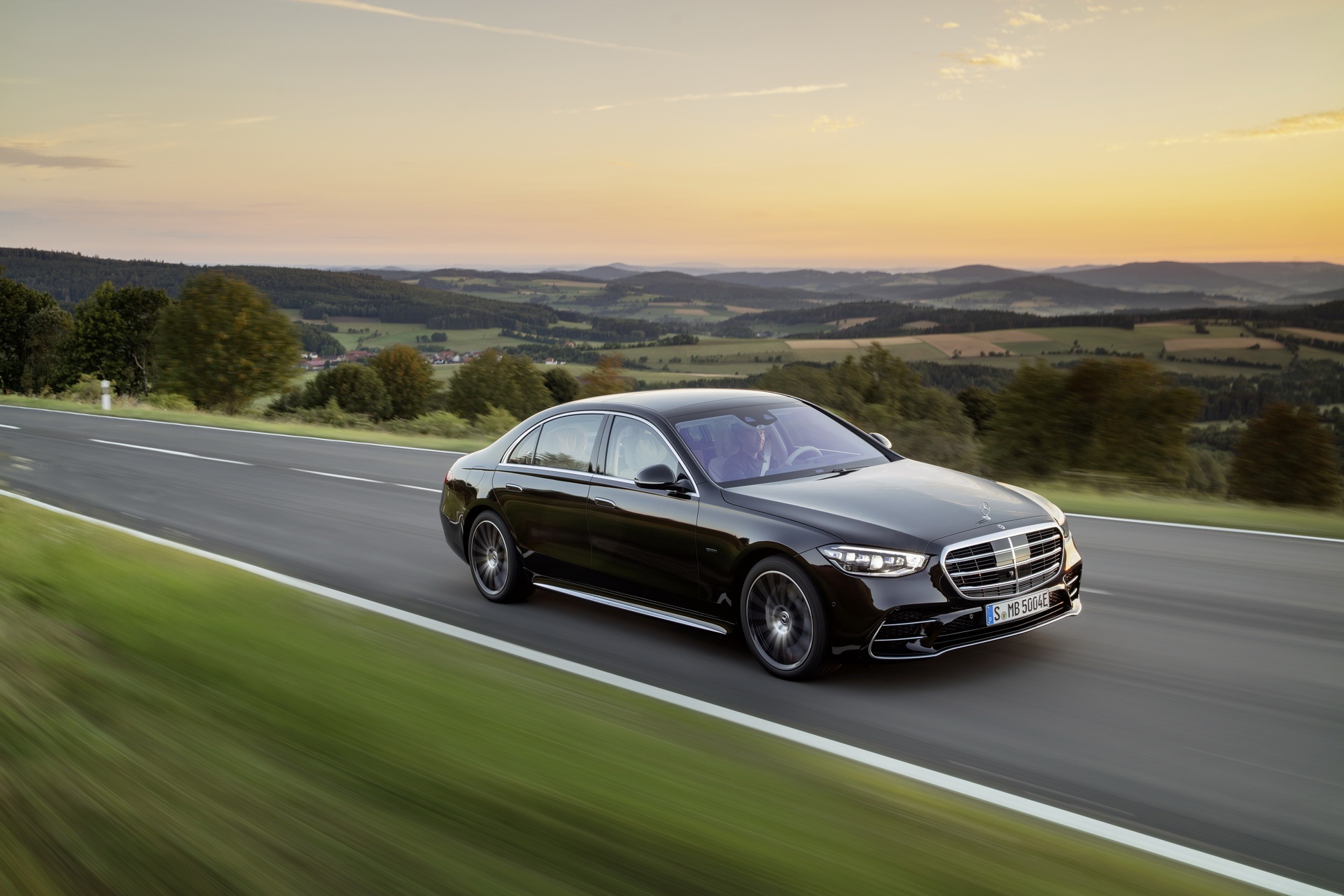 Mercedes-Benz S-Class 2021 - Sức hấp dẫn đến từ bên trong - 32 Mercedes-Benz S-Class 2021 - Sức hấp dẫn đến từ bên trong - 32