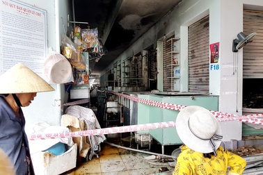 Đề nghị Bộ Công an điều tra vụ cháy gần 100 ki ốt chợ