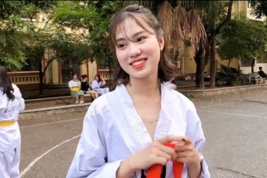 Nữ sinh CLB Taekwondo bất ngờ nổi tiếng sau clip phỏng vấn