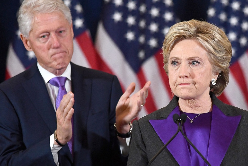 Nhà Clinton đề nghị điều trần công khai về quan hệ với tỷ phú Epstein - 1