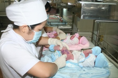 Kiến nghị chi trả BHYT cho bệnh hiếm muộn, tật khúc xạ