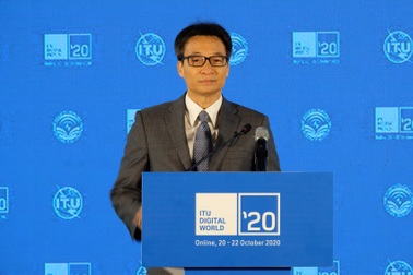 Phó Thủ tướng Vũ Đức Đam nhấn nút khai mạc Hội nghị ITU Digital World 2020